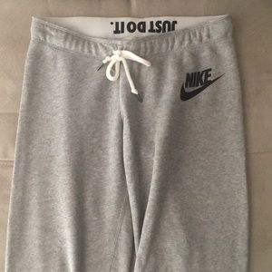 Nike jogger sweatpants